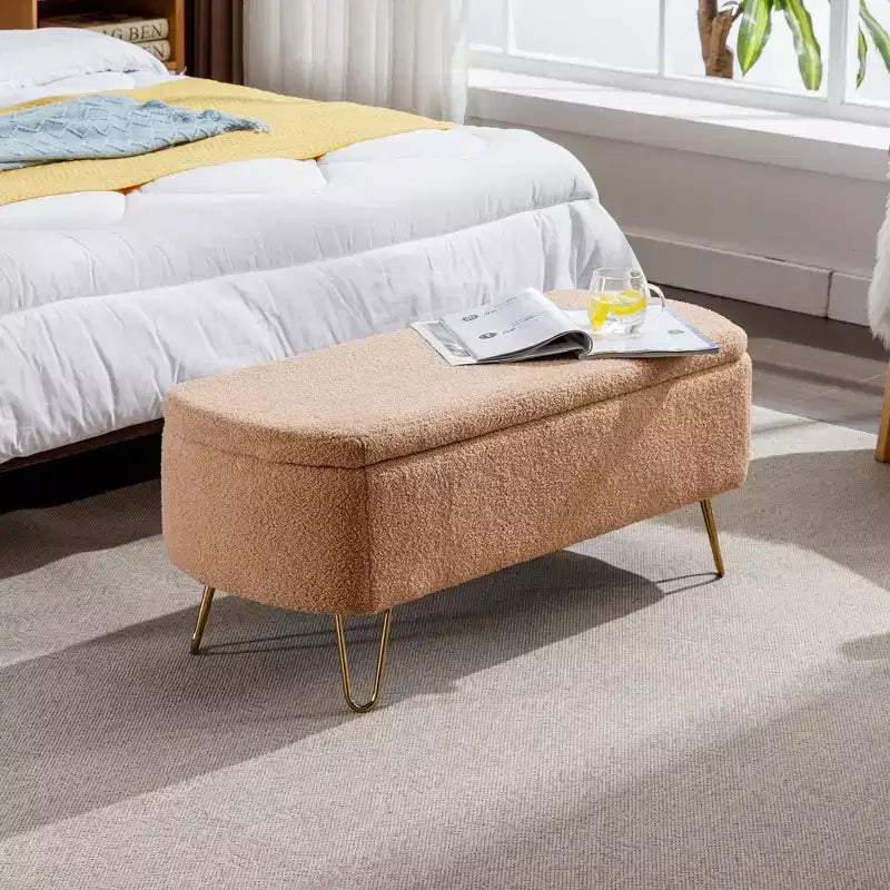 Banc de rangement moderne de 39 po avec revêtement en fausse fourrure, banc d'entrée avec pieds dorés, bout de lit, pouf pour salon, chambre à coucher