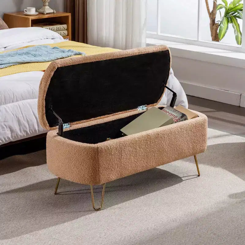 Banc de rangement moderne de 39 po avec revêtement en fausse fourrure, banc d'entrée avec pieds dorés, bout de lit, pouf pour salon, chambre à coucher