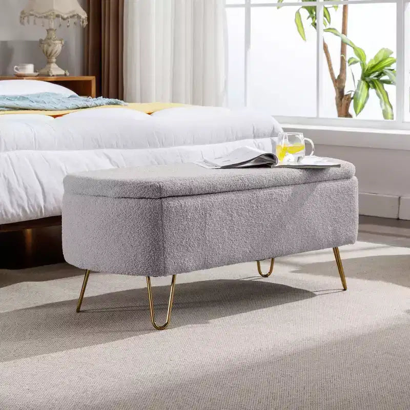 Banc de rangement moderne de 39 po avec revêtement en fausse fourrure, banc d'entrée avec pieds dorés, bout de lit, pouf pour salon, chambre à coucher