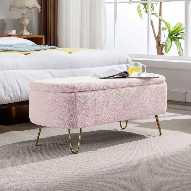 Banc de rangement moderne de 39 po avec revêtement en fausse fourrure, banc d'entrée avec pieds dorés, bout de lit, pouf pour salon, chambre à coucher