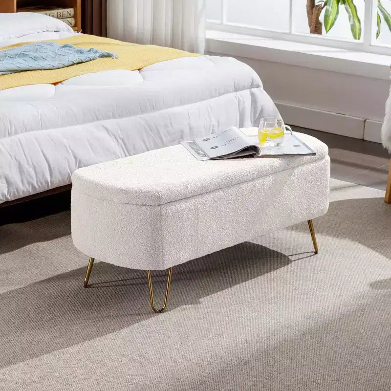 Banc de rangement moderne de 39 po avec revêtement en fausse fourrure, banc d'entrée avec pieds dorés, bout de lit, pouf pour salon, chambre à coucher