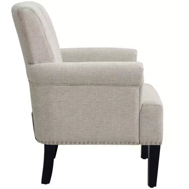 Fauteuil en polyester tufté avec rivets traditionnels Pearl et accoudoirs roulés