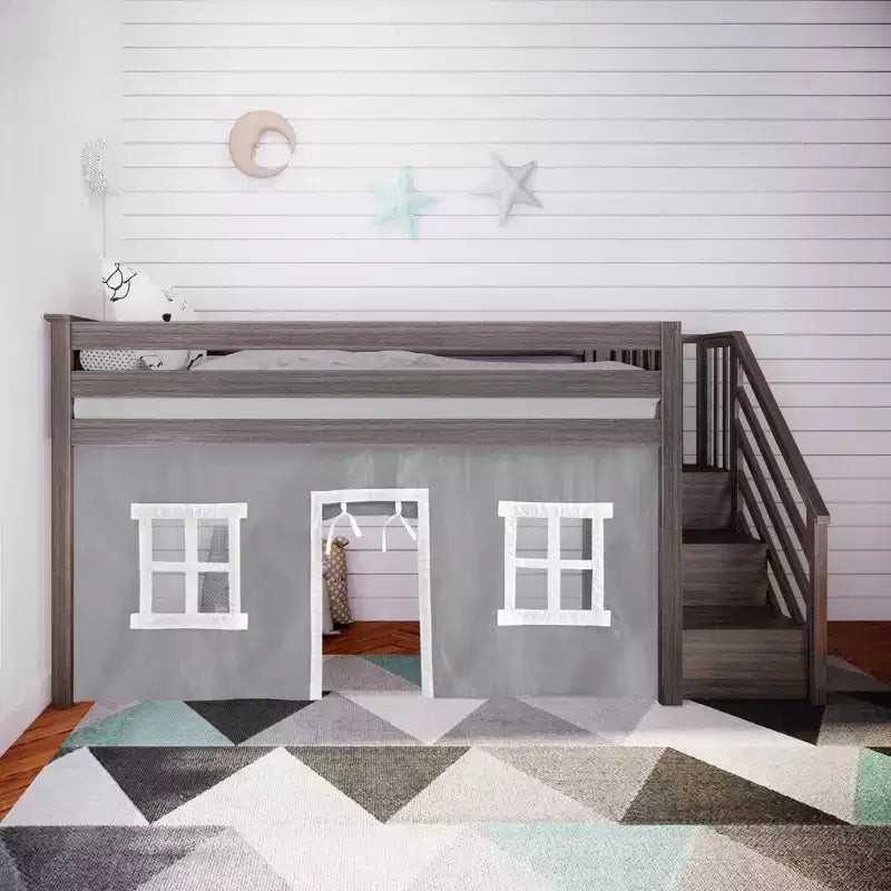 Lit mezzanine simple avec escalier et rideaux